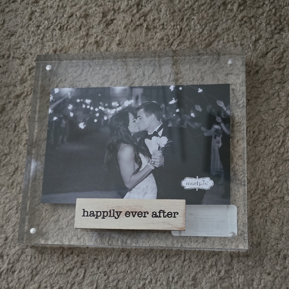 Mud Pie Clear Acrylic Photo Frame with Happily Ever After Text - Picture 1 of 2